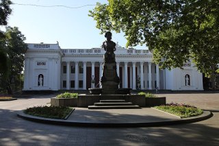 Тень великого поэта