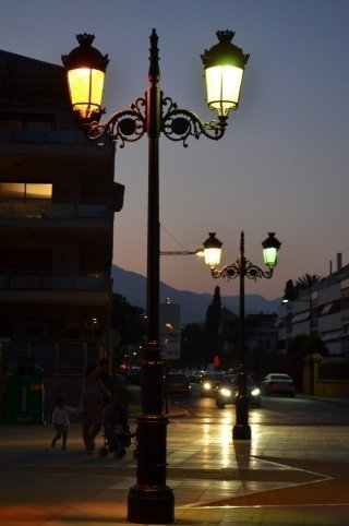 Уличный фонарь 